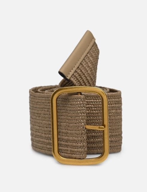 Ceinture Popcorn tissée avec une boucle en métal doré. Grace & Mila