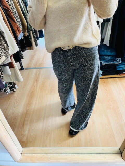 Jeans loose imprimé léopard Socca