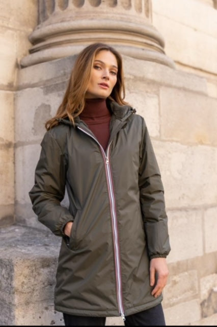 Manteau mi long fourré imperméable kaki fermeture éclair tricolore capuche Laura Jo