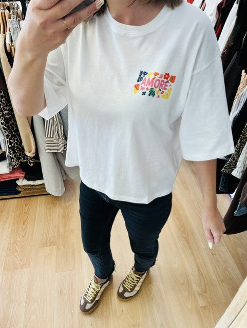 T-shirt blanc imprimé floral “AMORE”
