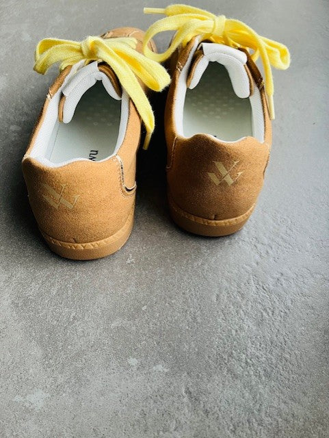 Baskets Aura initials camel