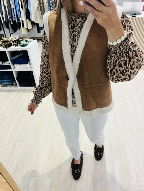 Veste sans manches en fausse shearling col V coffee Anya