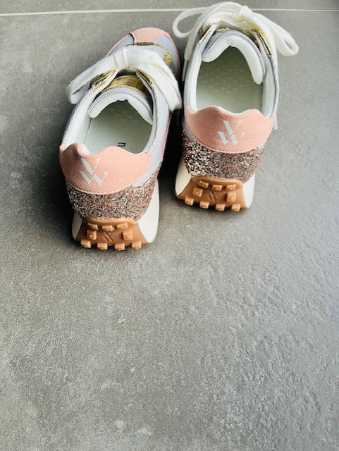 Baskets Flow initials rose