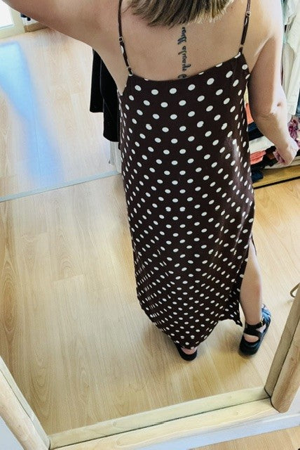 Robe longue à bretelles imprimée pois chocolat Jeanne