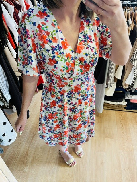 Robe fleurie dos ouvert Maylonne