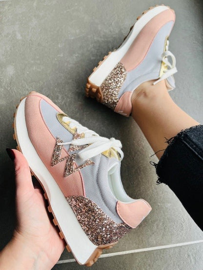 Baskets Vanessa Wu - sneakers Vanessa Wu femme - baskets femme tendance - baskets roses paillettes - chaussures Vanessa Wu - chaussure nouvelle collection - sneakers mode femme - Baskets Flow initials rose