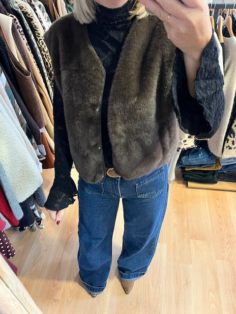 Gilet sans manches en fausse fourrure Parker - gilet fausse fourrure - gilet tendance automne hiver 