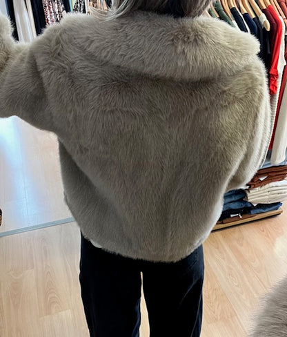 Manteau court en fausse fourrure Shonna