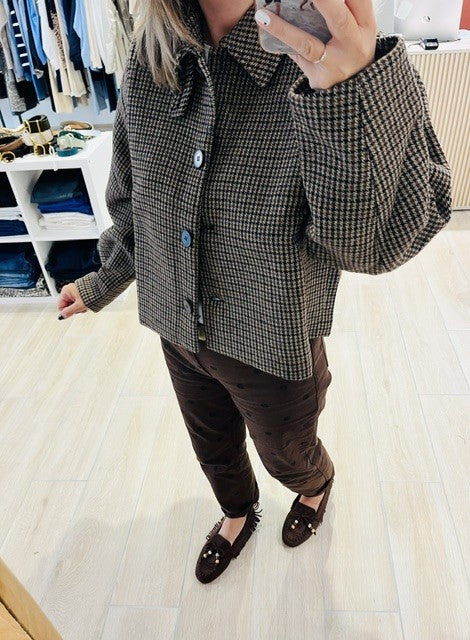 manteau Arthur Grace & Mila - manteau Grace & Mila femme - manteau court femme -  manteau pied-de-poule femme - manteau café femme - manteau court café -  manteau à carreaux femme - manteau motif pied-de-poule - manteau tendance femme - manteau élégant femme -  manteau hiver femme - vêtement Grace & Mila femme