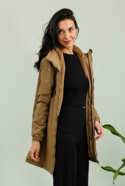 Manteau fourré camel Gabin - manteau imperméable - manteau Laura Jo - coupe mi-long - manteau femme - manteau fourré femme