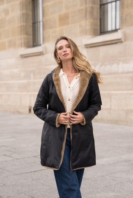 Manteau réversible imperméable et doublure teddy noir / camel - Manteau Laura Jo - coupe mi-long