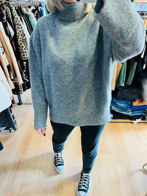 Pull oversize gris Taxi - pull oversize femme - pull ivoire Grace & Mila - pull col montant femme - pull chaud hiver - pull ample chic - pull cocooning - pull femme tendance 2025