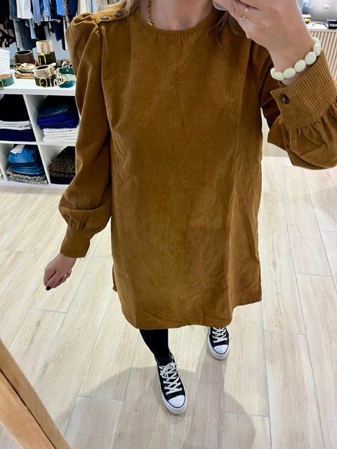 Robe Janis camel  - Robe camel femme - Robe en velours côtelé femme - Robe femme tendance - Robe automne hiver - Robe chic décontractée - Robe velours camel- robe velours Kilky