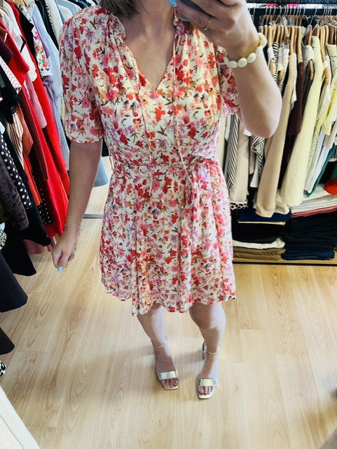 robe fleurie - robe bohème -  robe courte femme -  robe romantique - robe printemps été -  robe fluide - robe à nouer - imprimé floral.