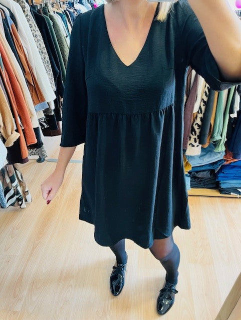 Robe noire Susana - robe Grace & Mila - robe fluide Grace & Mila - Robe habillée Grace et Mila - robe fluide Grace et Mila