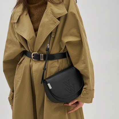 Sac Jasmine noir Vanessa Wu - rabat minimaliste - bandoulière réglable - sac porté épaule - sac compact quotidien