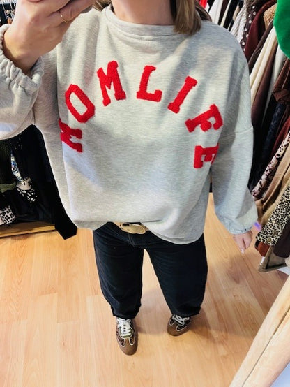 sweat oversize gris - sweat femme tendance - sweat cocooning - sweat confortable femme - sweat casual chic - sweat imprimé femme - sweat momlife - sweat ample femme - sweat streetwear femme
