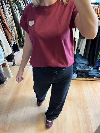 T-shirt bordeaux Tiago - T-shirt cœur brodé doré - t-shirt col rond