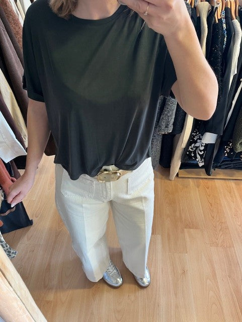 T-shirt modal carbone Grace & Mila - T-shirt oversize femme - haut en modal carbone - t-shirt casual chic - mode durable femme - coupe oversize confortable - T-shirt tendance printemps/été