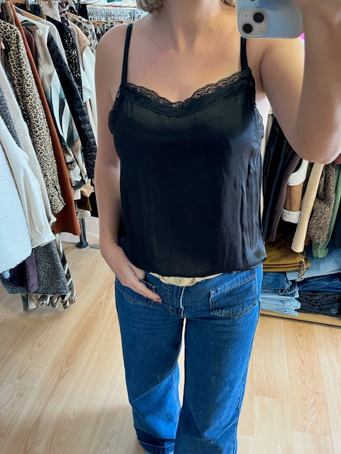 Top noir en satin Trèfle - top Grace & Mila - top femme 