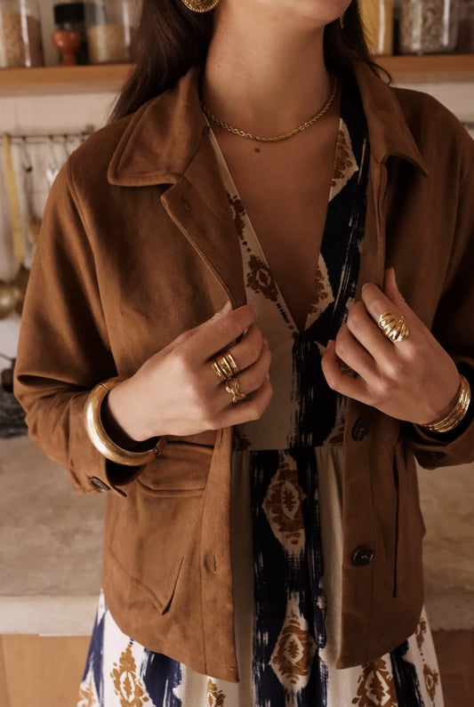 veste camel femme, veste effet daim, veste chic mi-saison, veste élégante casual, veste bohème chic