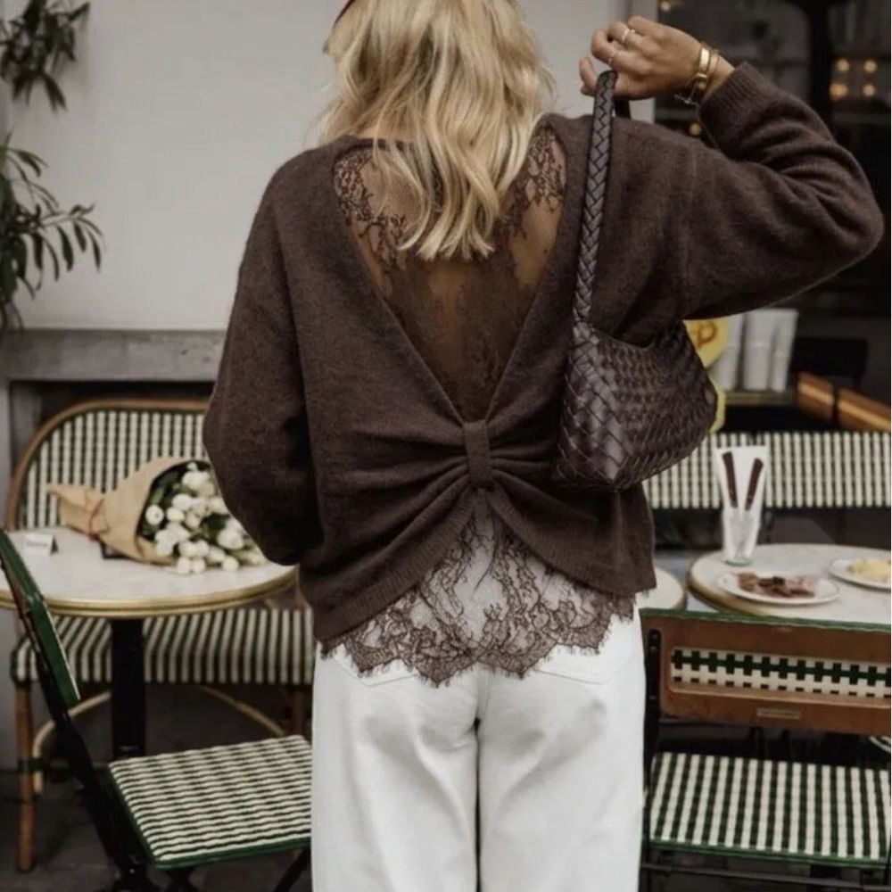 Pull marron dos en dentelle Romain