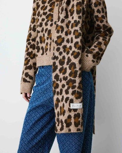 écharpe Adra Grace & Mila - écharpe Grace & Mila femme - écharpe léopard femme - écharpe imprimée léopard - écharpe jacquard femme -  écharpe tendance femme -  écharpe imprimée femme - accessoire Grace & Mila -  accessoire femme léopard -  écharpe hiver femme -  foulard léopard femme - écharpe mode femme