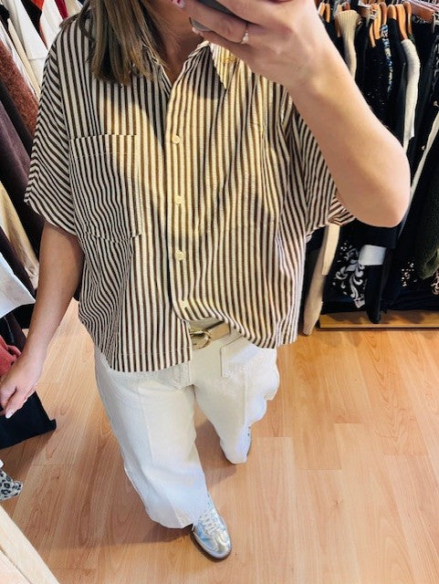 chemise large rayures mocha Grace & Mila - chemise oversize femme rayée - chemise rayures mocha tendance - chemise femme coupe ample - mode femme Grace & Mila - chemise printemps été femme