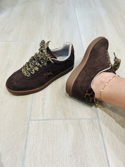 Baskets AURA Emblem marron