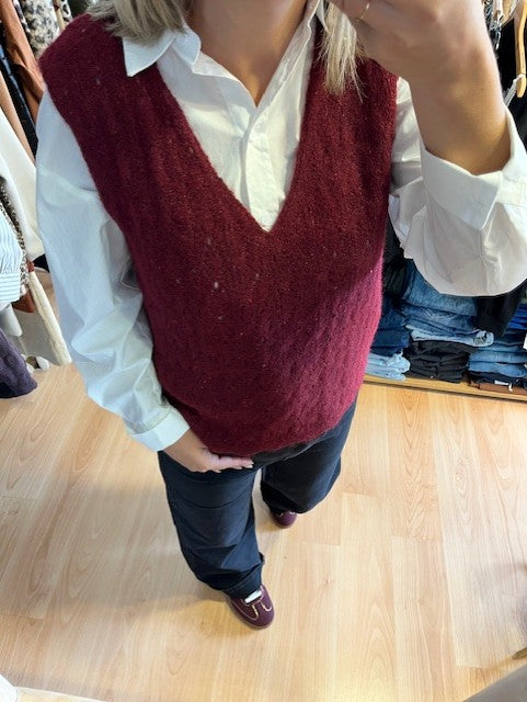 Pull sans manches à sequins bordeaux