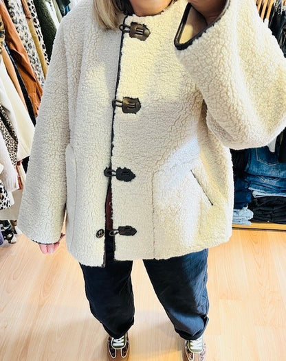 Manteau écru oversize en faux shearling Simon