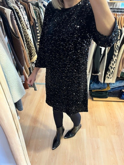 Robe à sequins noire avec nœud au dos June